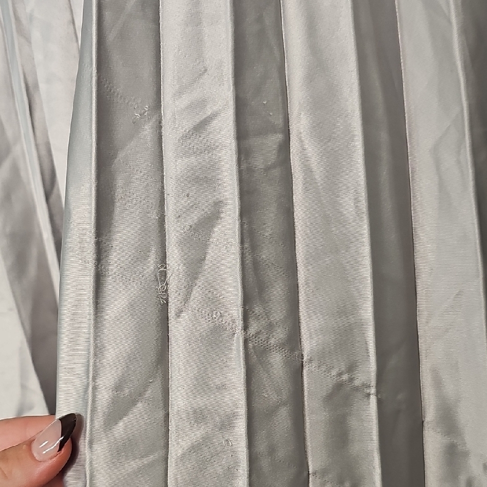 H&M Shiny Silver A-Line Skirt - Picture 2 of 6